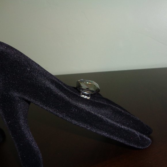 Costume Jewelry- Oversized faux CZ ring- smockey color - Picture 11 of 13